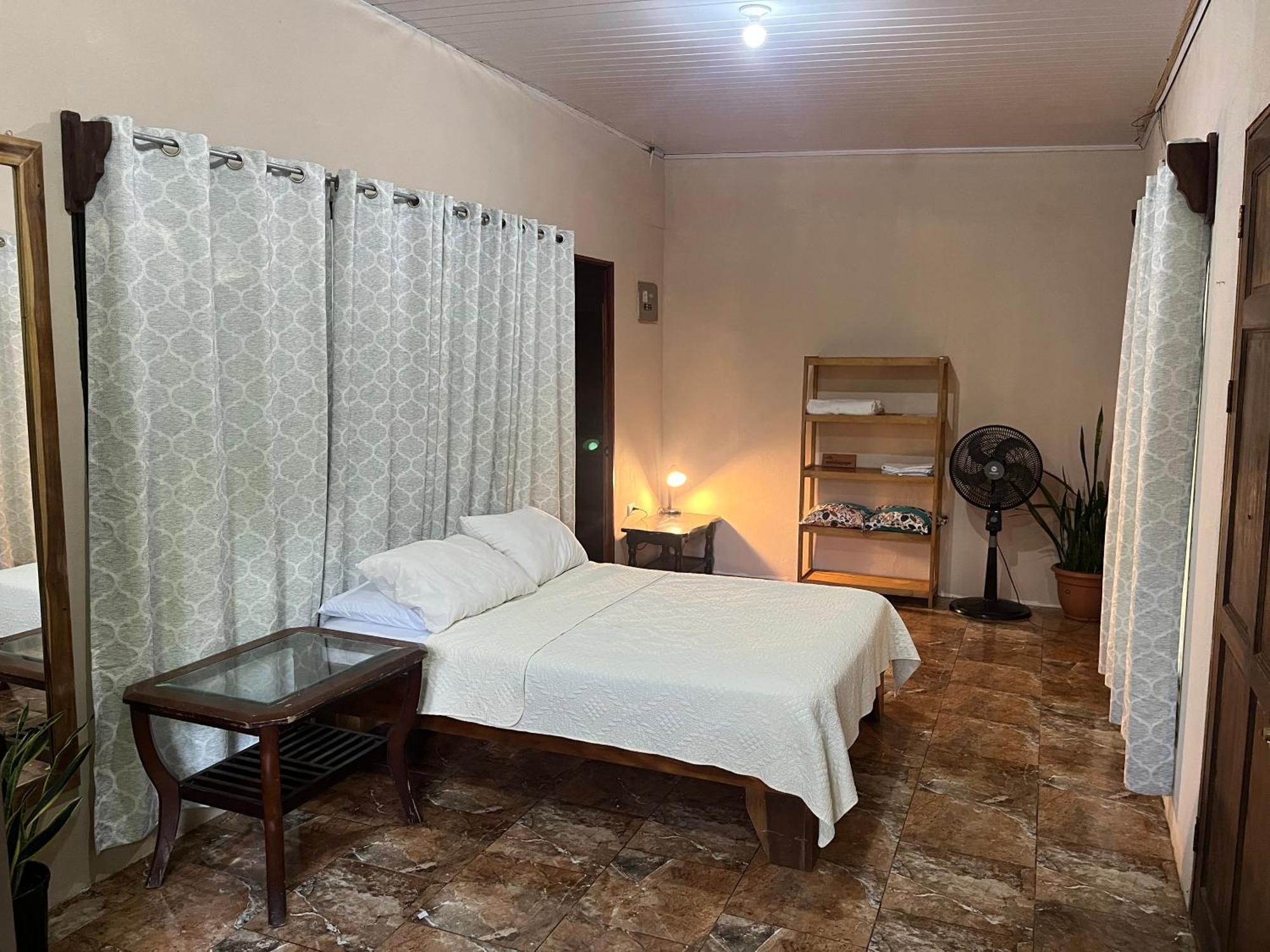 Casa Escondida Apartments Manuel Antonio Exterior photo